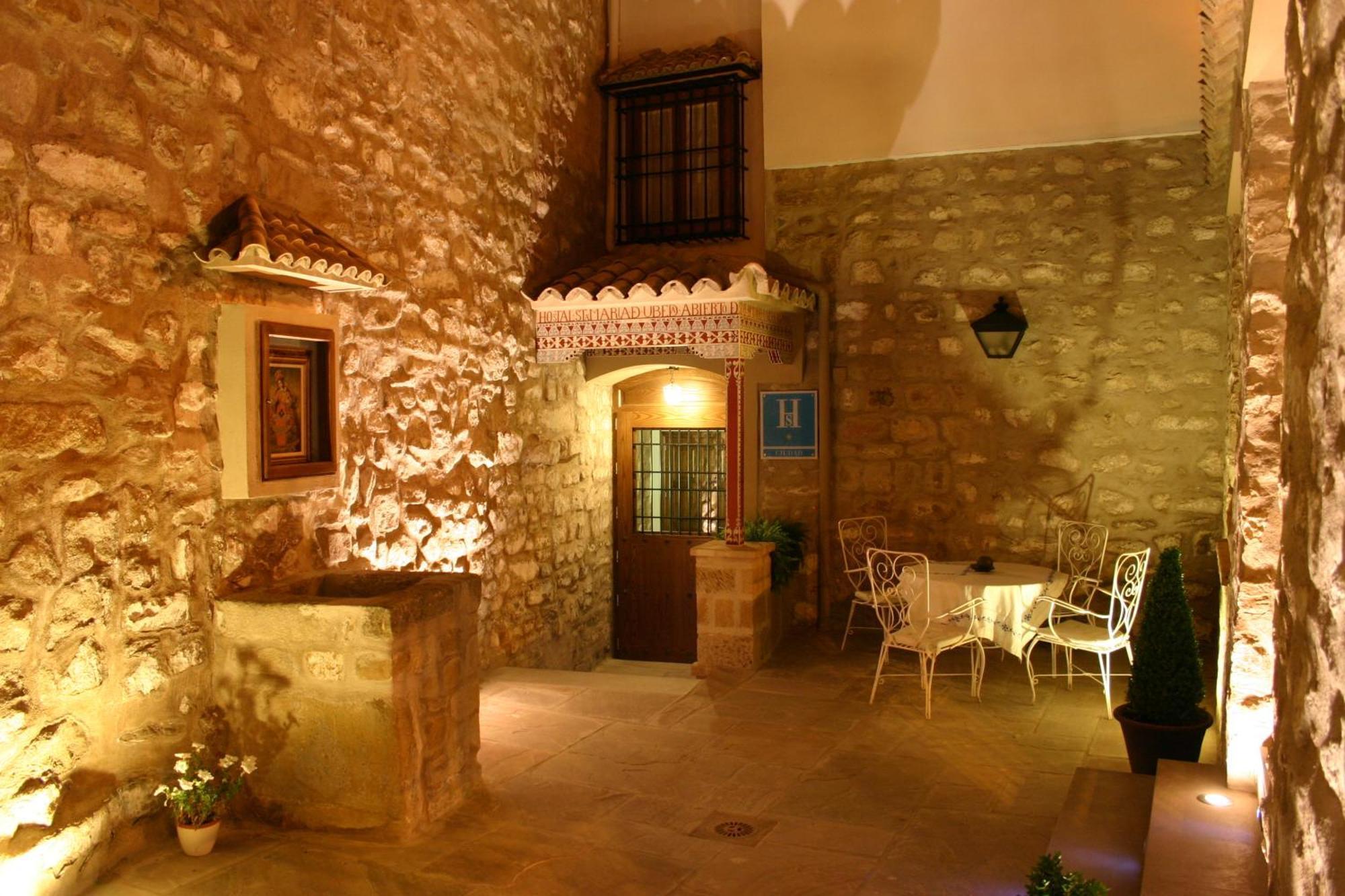Hostal Santa Maria De Ubeda Kültér fotó